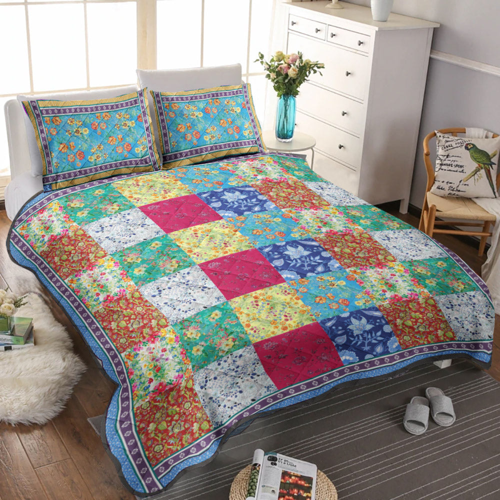 Brighton Floral Patchwork CLA29101274B Quilt Bedding Set
