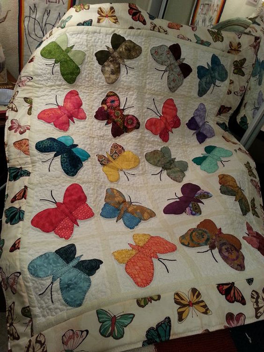 Butterfly CLA1410110Q Quilt Blanket