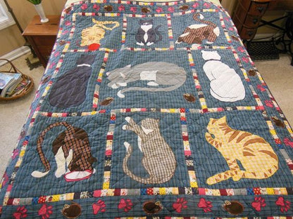 Cat CLA200635 Quilt Blanket