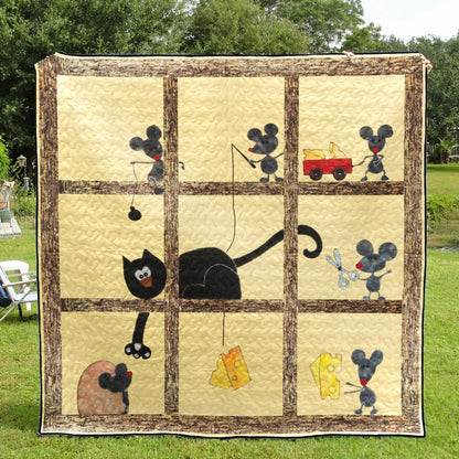 Cat Catching Mouse CLP2211052Q Quilt Blanket