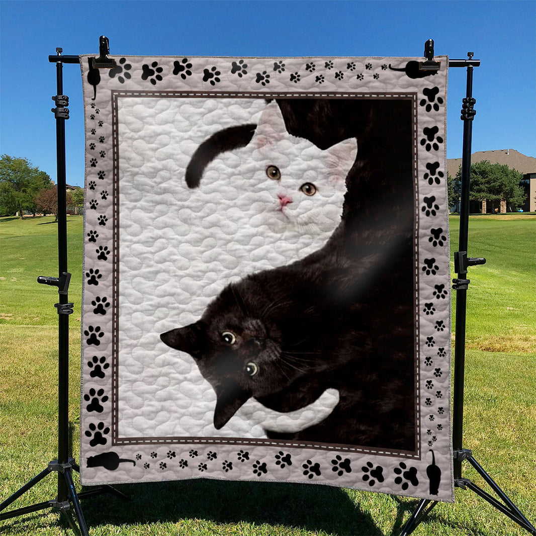 Regal Cat Quilted Blanket NCU0NT070