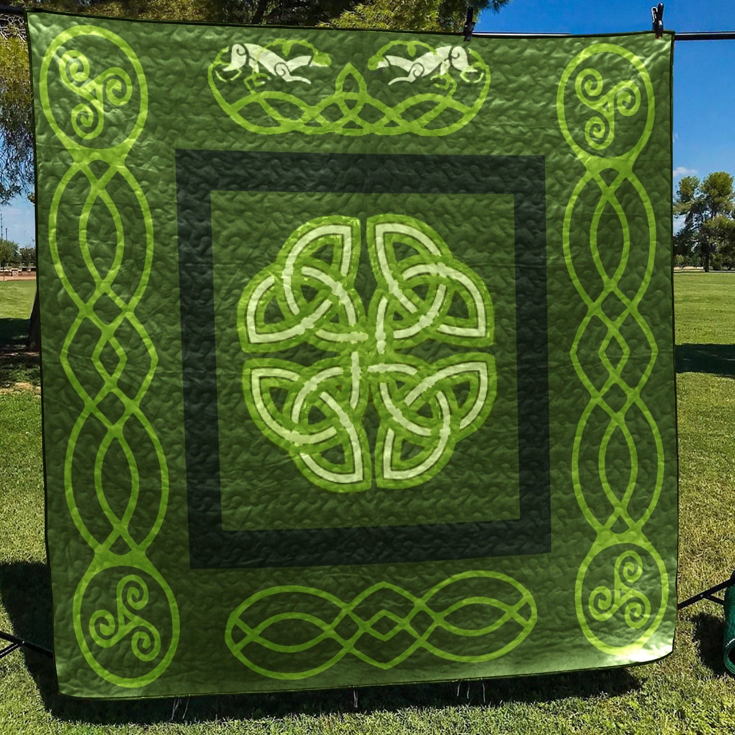 Celtic Green CLA1210084Q Quilt Blanket