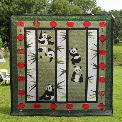 Chinese Pandas CLA0111178Q Quilt Blanket