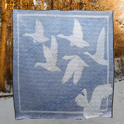 Crane CLA1710116Q Quilt Blanket