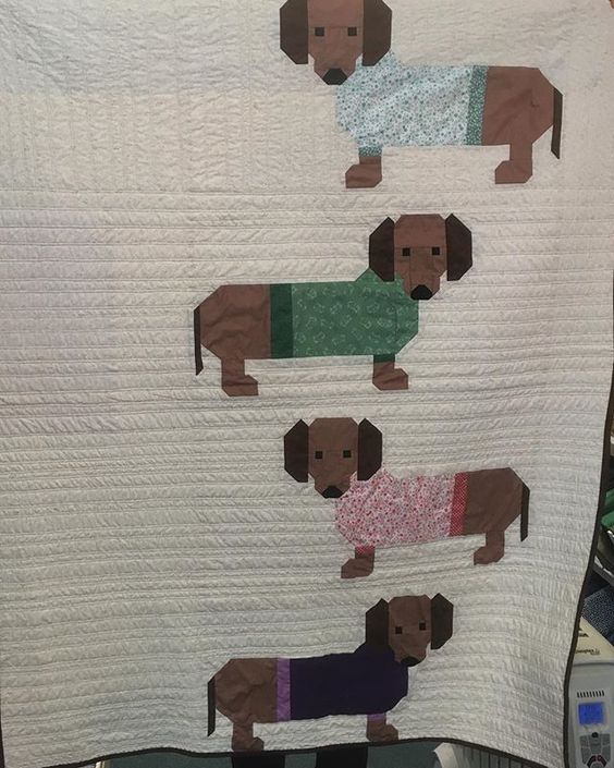 Dachshund CLA1010243Q Quilt Blanket