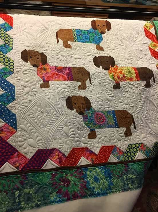 Dachshund CLM0811136 Quilt Blanket