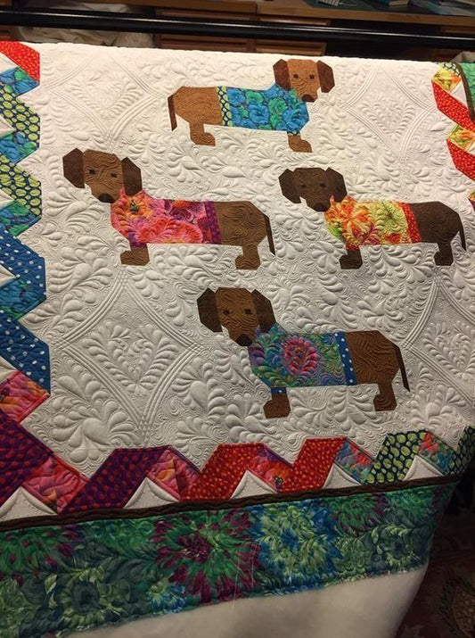 Dachshund CLP2211098Q Quilt Blanket