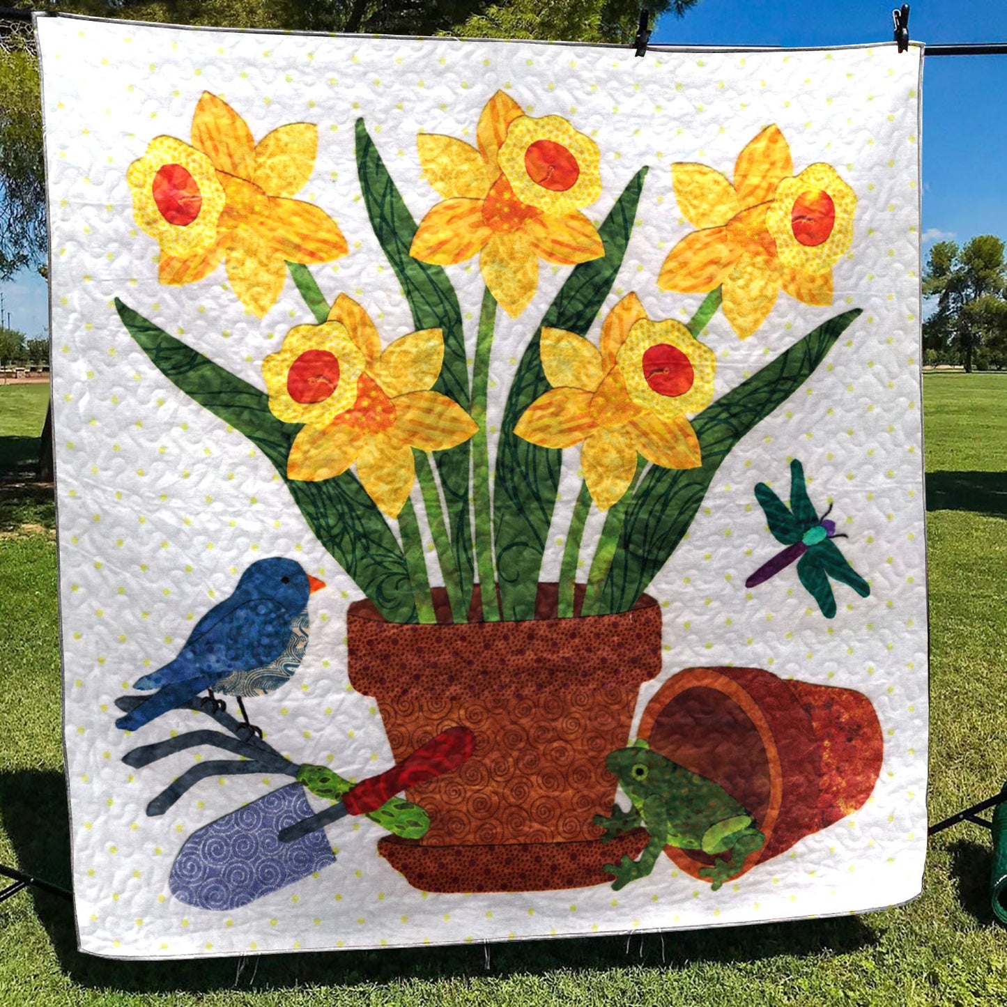 Daffodil Bouquet With Frog CLA08110377Q Quilt Blanket