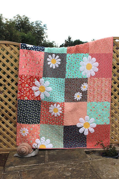 Daisy CLA1410169Q Quilt Blanket