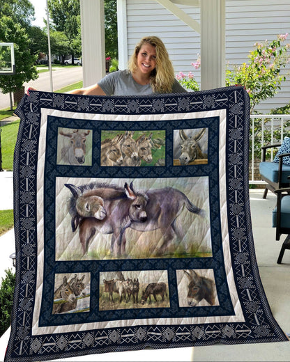 Donkey CL11110145MDQ Quilt Blanket