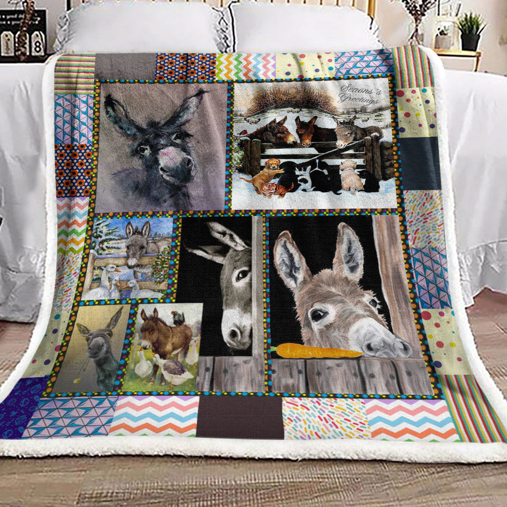 Donkey DD210988F Sherpa Fleece Blanket