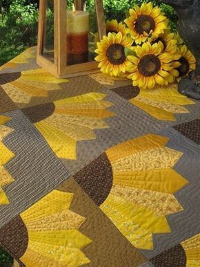 Dresden Sunflower CLM0910073 Quilt Blanket