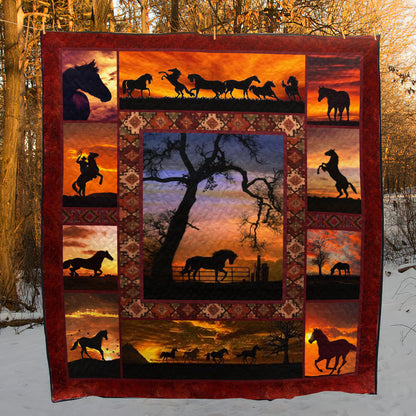 Dusk Horse CLA31100137Q Quilt Blanket