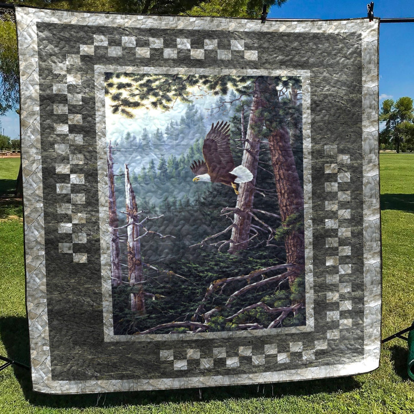 Eagle CLA0710361Q Quilt Blanket