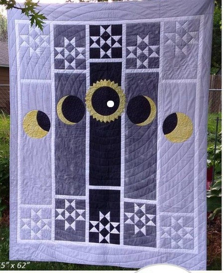 Eclipse Sky CLA1710147Q Quilt Blanket