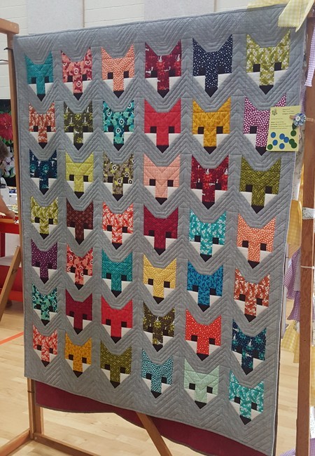 Fancy Foxes CLA0611270Q Quilt Blanket