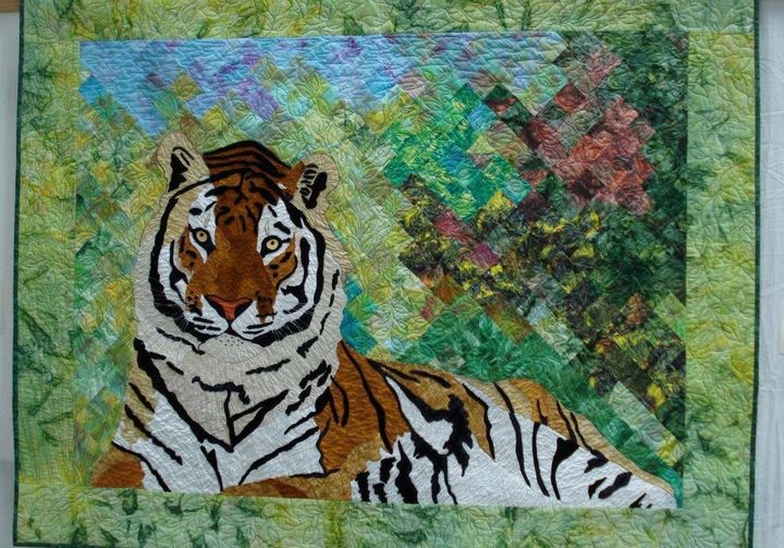 Floral Tiger CLT0811116H Quilt Blanket