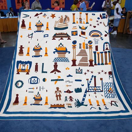 Freemason CLA3010362Q Quilt Blanket