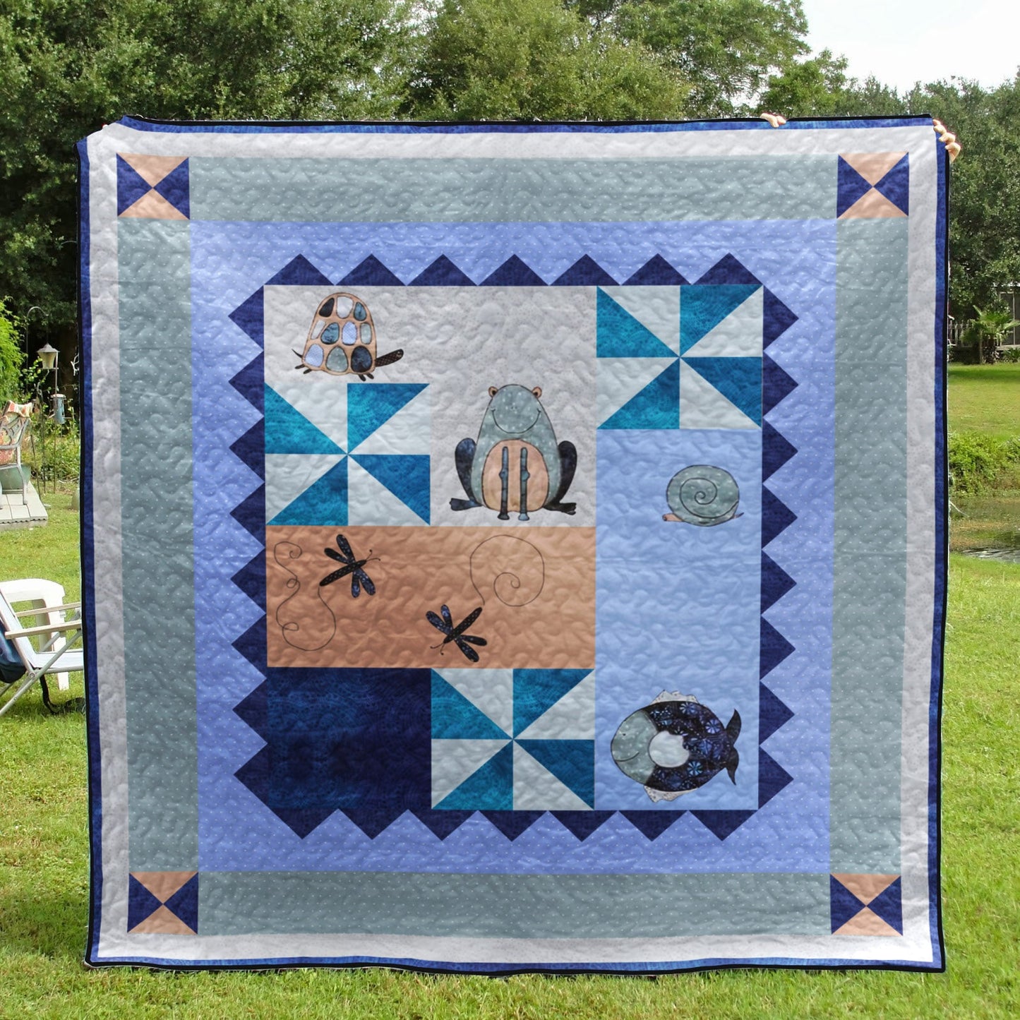 Frog CLA1110294Q Quilt Blanket