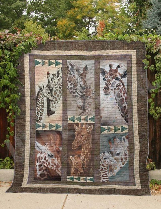 Giraffe Gorgeous Multicolor Giraffes CLA18120503Q Quilt Blanket