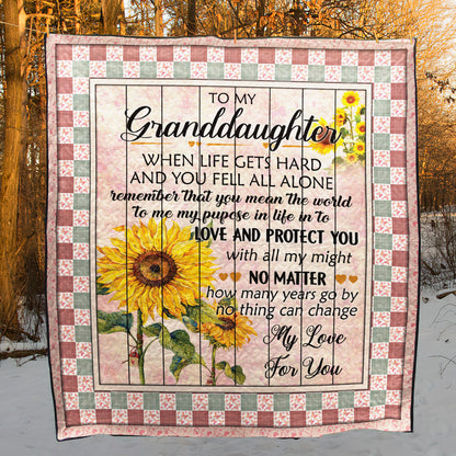Granddaughter CLM30110620Q Quilt Blanket