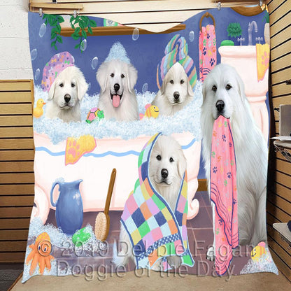 Great Pyrenees Bubble Bath All CL18110984MDQ Quilt Blanket