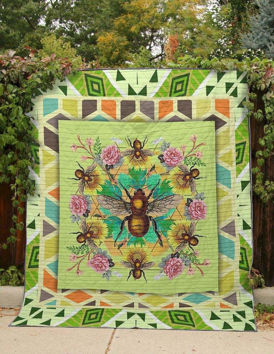 Green Life Of Bees CLT190654 Quilt Blanket
