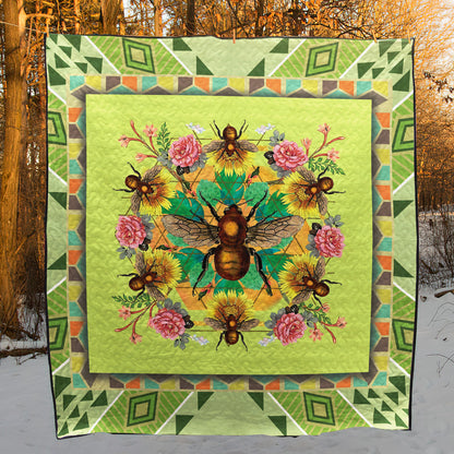 Green Life Of Bees CLT190654 Quilt Blanket