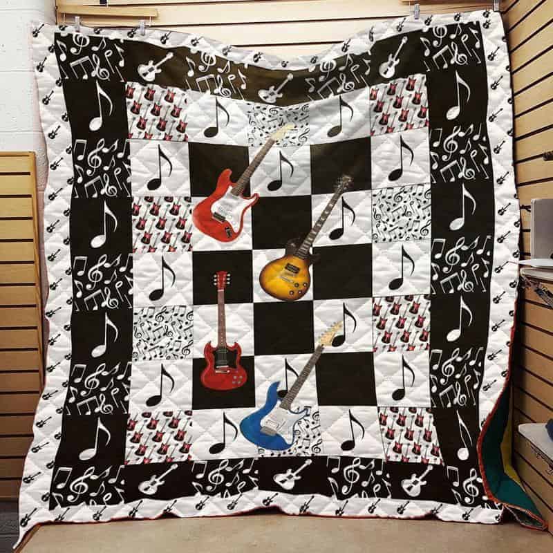 Guitarist CLA1610637Q Quilt Blanket