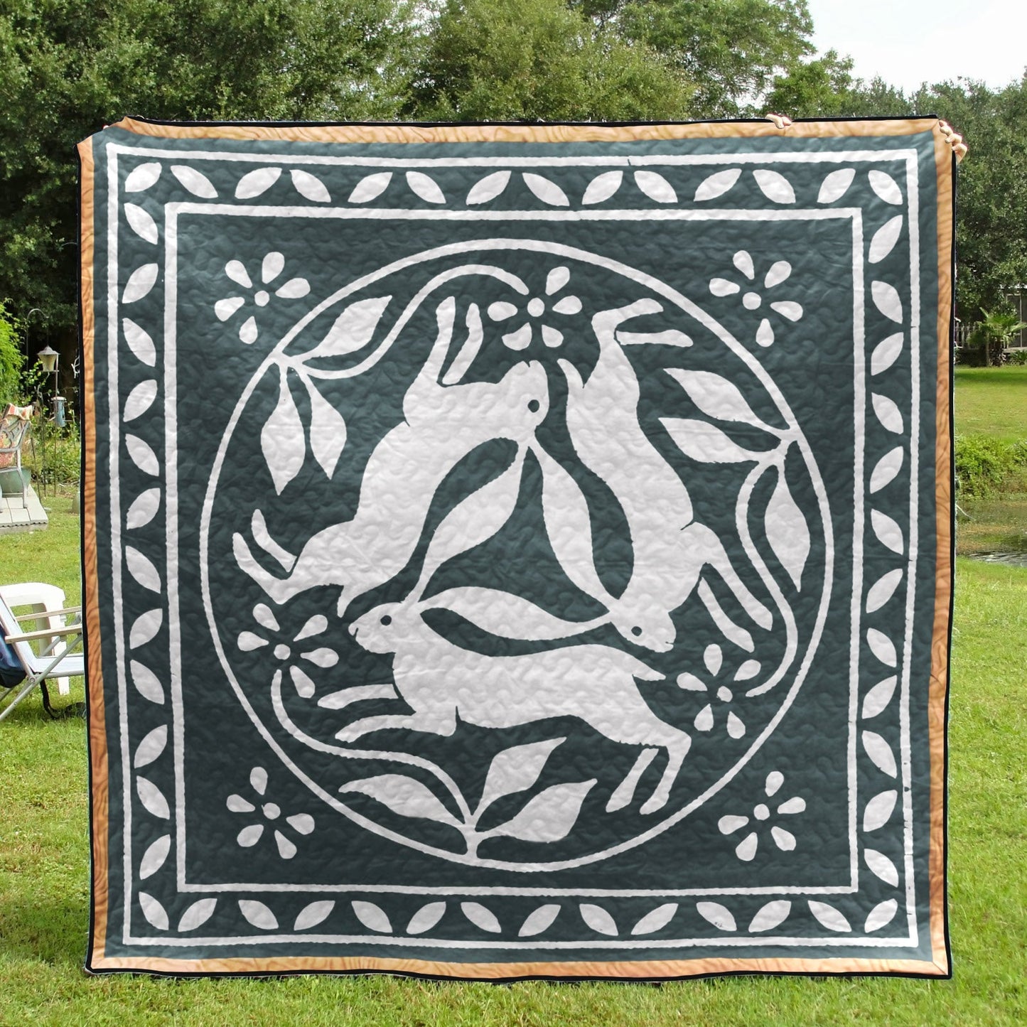 Hare CLA0910375Q Quilt Blanket