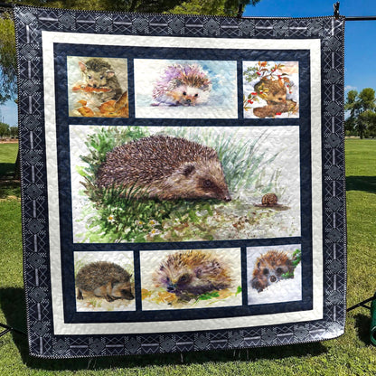 Hedgehog CL08110263MDQ Quilt Blanket