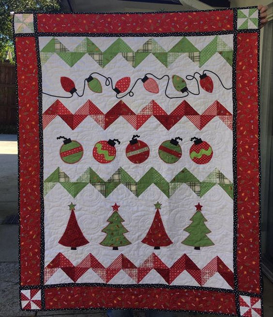 Holiday Trimmings Christmas Trees And Ornaments CLP0611186Q Quilt Blanket