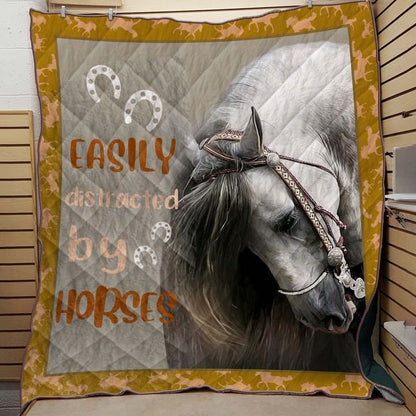 Horse Easily Distracted By Horses CLA2911124Q Quilt Blanket