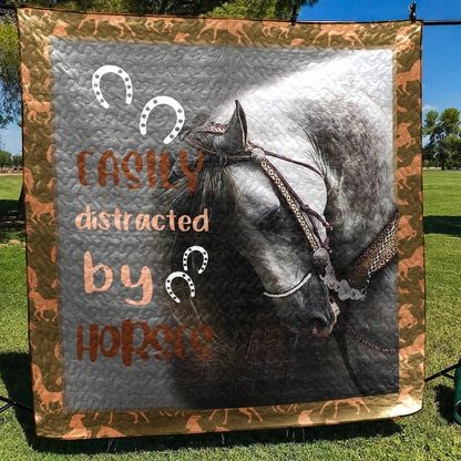 Horse Easily Distracted By Horses CLA2911124Q Quilt Blanket