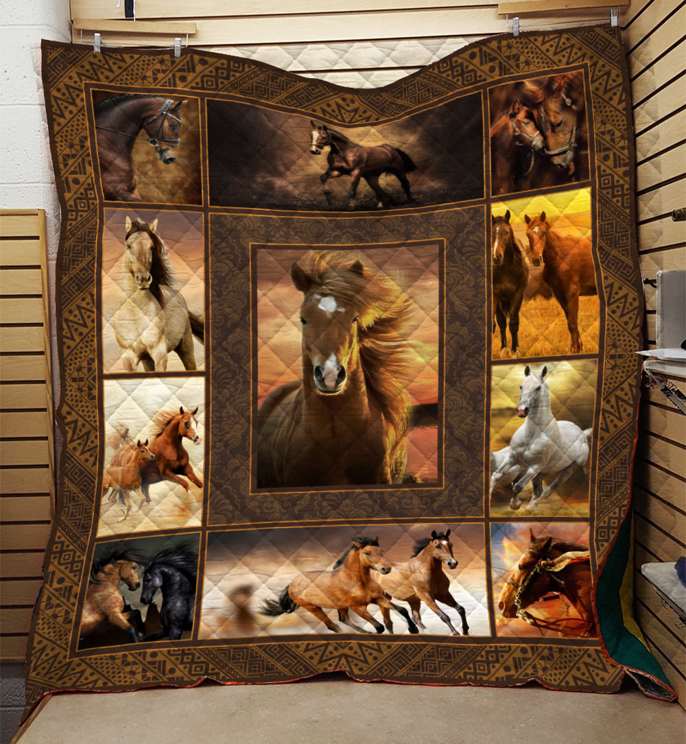 Horse Quilt Blanket HN031101M