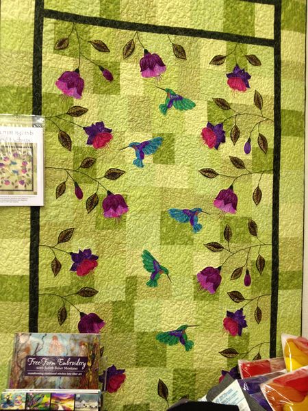 Hummingbird CLM030730 Quilt Blanket