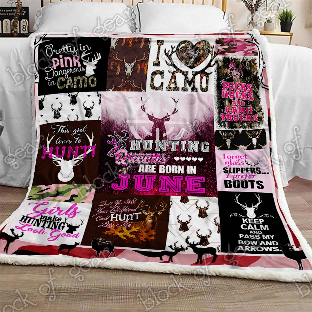 June Girls Hunting Queens CL210972MD Sherpa Fleece Blanket