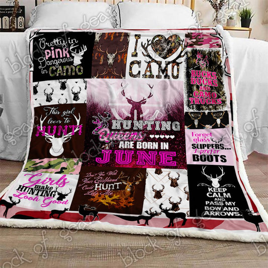 June Girls Hunting Queens CL210972MD Sherpa Fleece Blanket