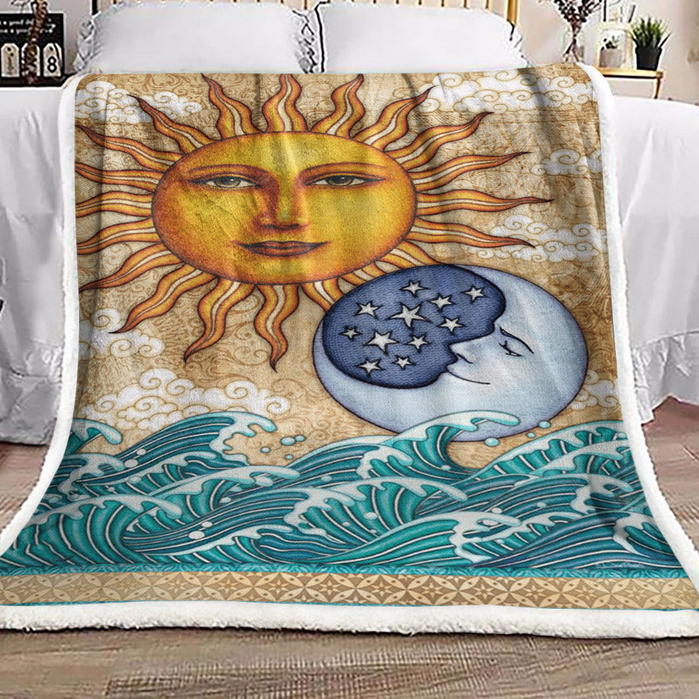 Moon Vs Sun NT250990F Sherpa Fleece Blanket
