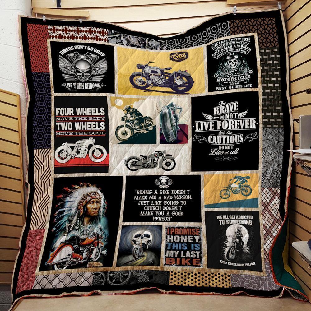 Motorcycles CLH0711092Q Quilt Blanket