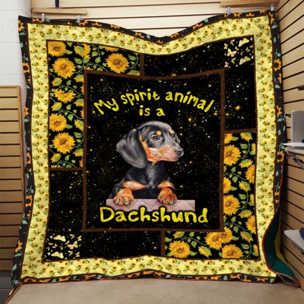 My Spirit Animals Is A Dachshund CLH1611475Q Quilt Blanket