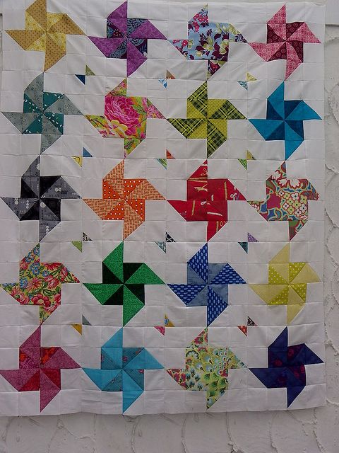 Pinwheel CLM200677 Quilt Blanket