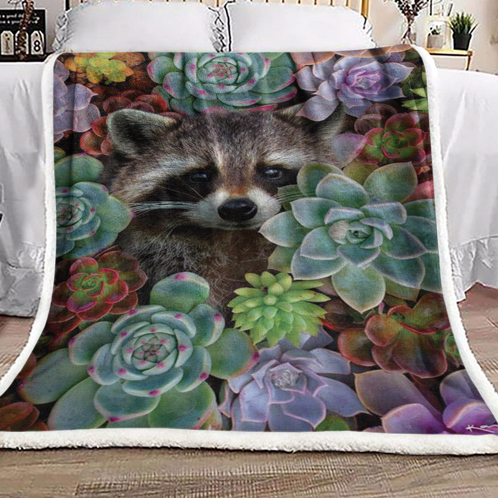 Raccoon BL0410159F Sherpa Fleece Blanket