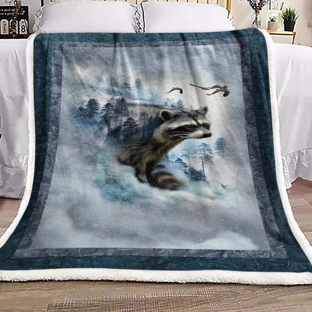 Raccoon DV1510195F Sherpa Fleece Blanket