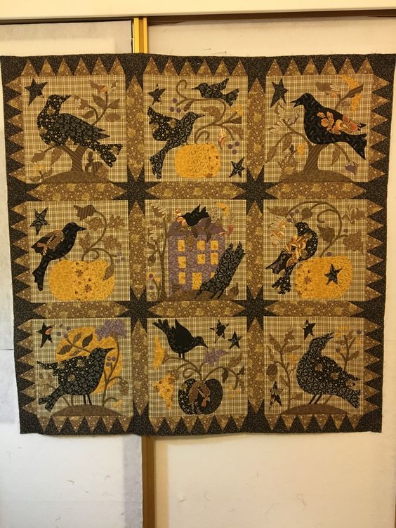 Raven CLA290632 Quilt Blanket