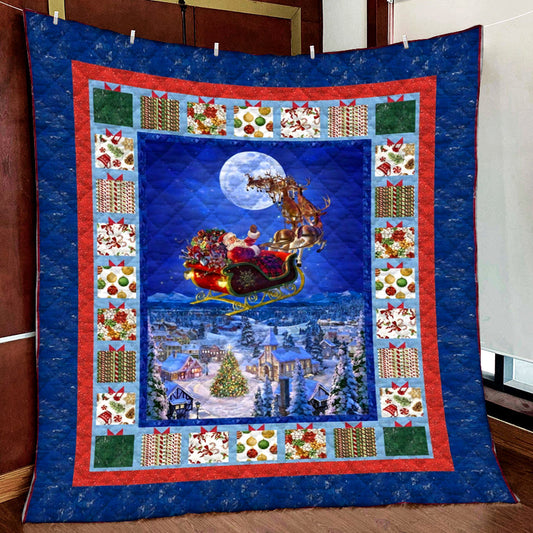 Santa On His Way Quilt Blanket  MN021106