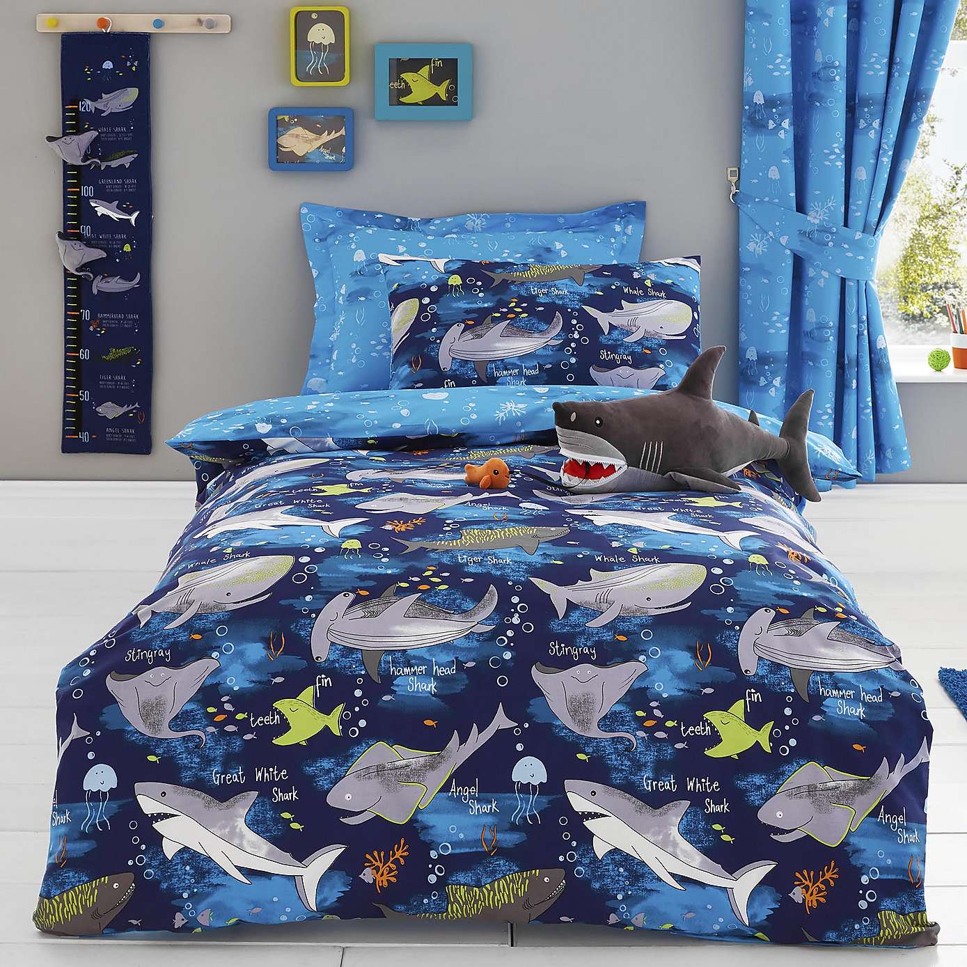 Shark CLM3010521B Bedding Sets