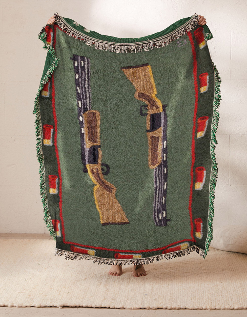 Shot Guns Hooked Wool Accent NT2510296S Throw Blankets For Sofa