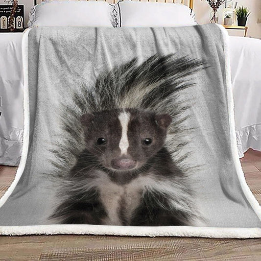 Skunk VD0110220F Sherpa Fleece Blanket