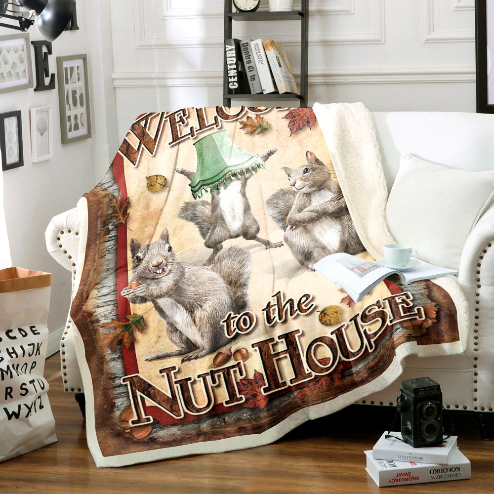 Squirrel AA2210218TT Sherpa Fleece Blanket